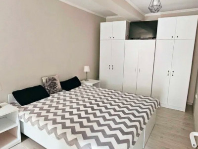 Apartament spre inchiriere | 2 camere | semidecomandat | Intre Lacuri