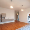 Apartament de lux cu parcare si curte privata in Gruia! thumb 2