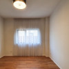 Apartament de lux cu parcare si curte privata in Gruia! thumb 12