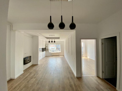 Apartament finisat cu 1 dormitor - view panoramic - bloc nou - semineu + garaj
