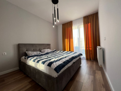 Apartament cu 3 camere spre vânzare în Florești.