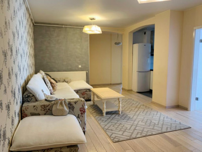 Apartament cu 3 camere, Zona Calea Turzii