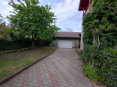 Casa de inchiriat , 4 camere , zona semicentrala