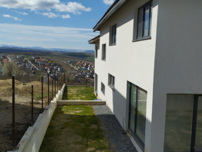 Casa de vanzare, 4 camere, Dezmir