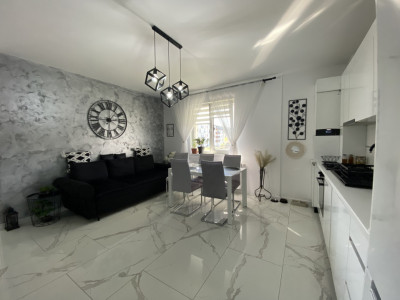 Apartament cu 3 camere de vanzare in Floresti