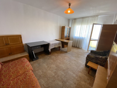 Apartament cu 2 camere decomandate de vanzare in Zorilor!