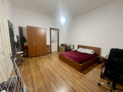 Apartament | de vânzare | cu  2 camere | Zona Centrala | Parcare inclusa