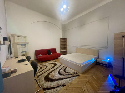 Apartament | de vânzare | cu  5 camere | Zona Centrala | 3 Parcari