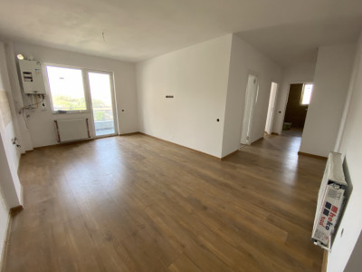 Apartament spre vanzare cu 3 camere Zona Fagului - Floresti!