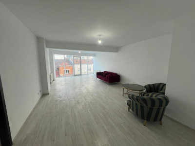 Apartament vânzare | 3 camere | Semicentral 