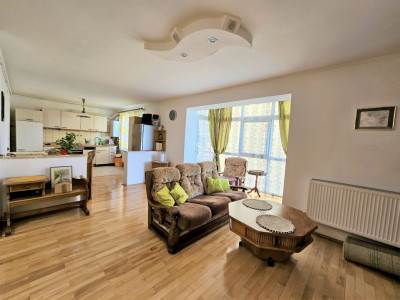 Apartament | de vanzare  | 7 camere  | intersectia Gheorgheni - Borhanci