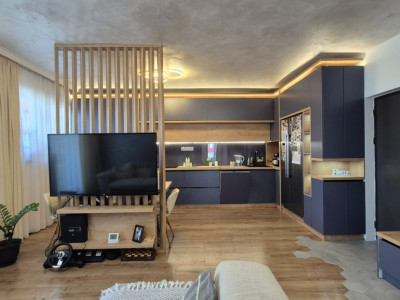 Apartament de vanzare cu 3 camere in Baciu, zona Petrom + terasa de 50mp 