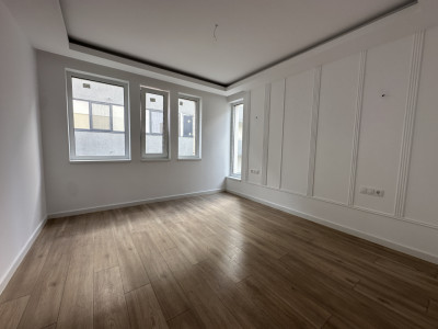Casa de vanzare l 4 camere l Floresti