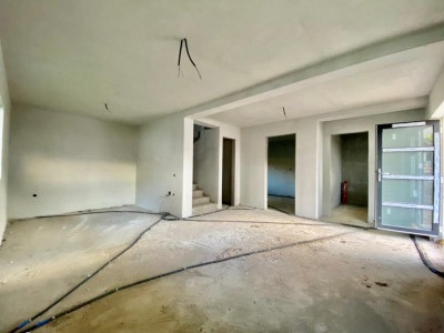 Duplex spre vanzare cu 5 camere intr-un complex rezidential privat de case!