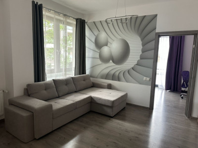 Apartament modern spre inchiriere | 3 camere | decomandat | Centru
